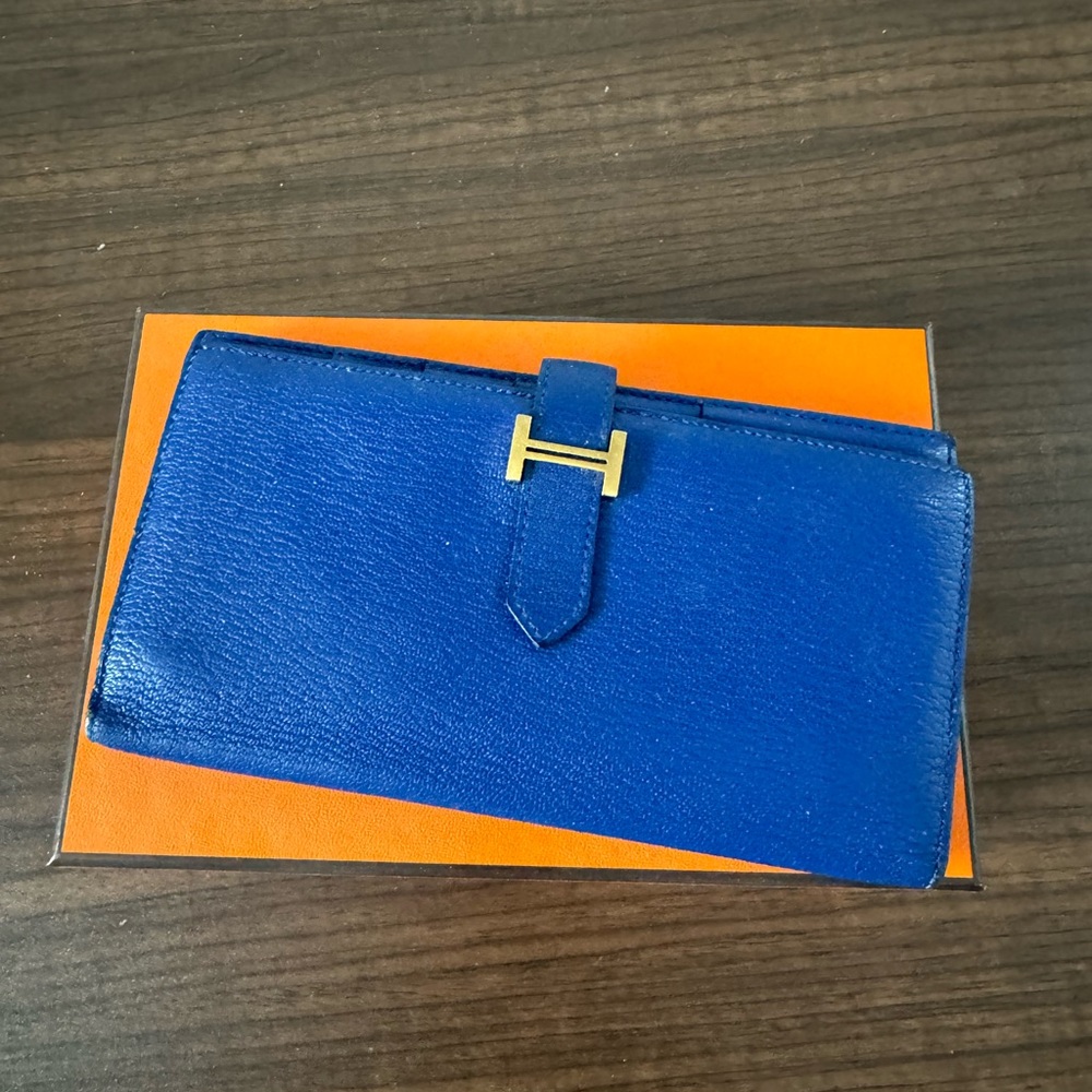 Hermes blue Bearn Wallet with gold hardware
